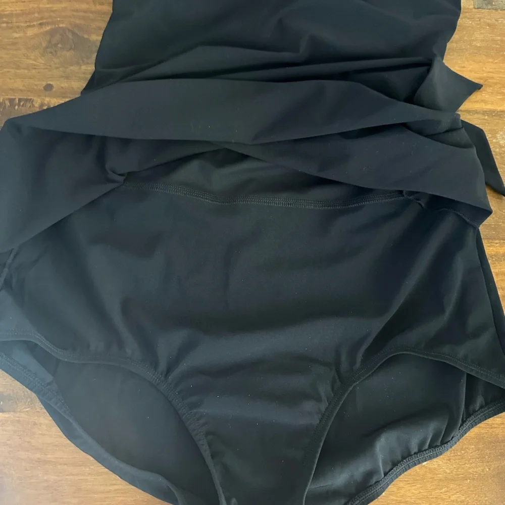 L.L.Bean Slimming Tie Sarong One Piece Bathing suit Swimsuit Black 10‎ Long